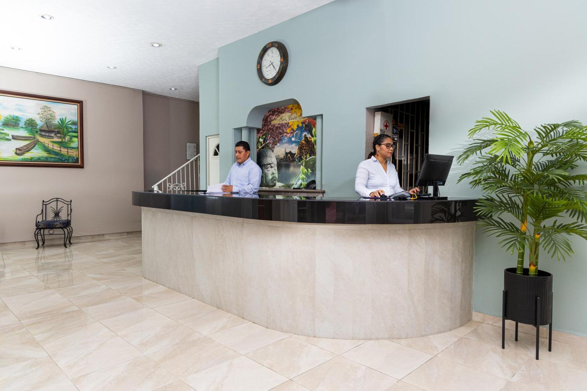 Hotel San Juan Centro Вильяэрмоса Экстерьер фото